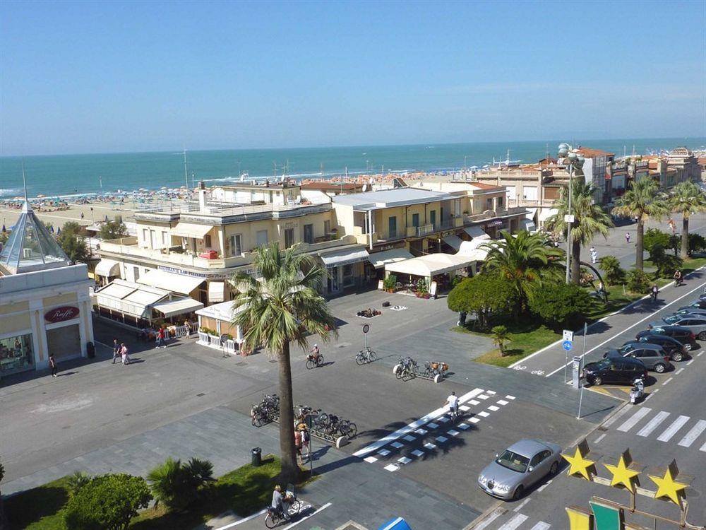 Hotel Liberty Viareggio Kültér fotó